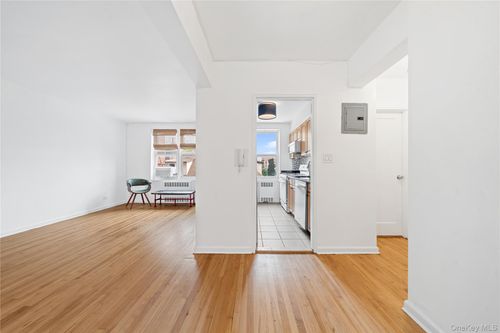 3f-88-10 35th Avenue, New York, NY, 11372 | Card Image
