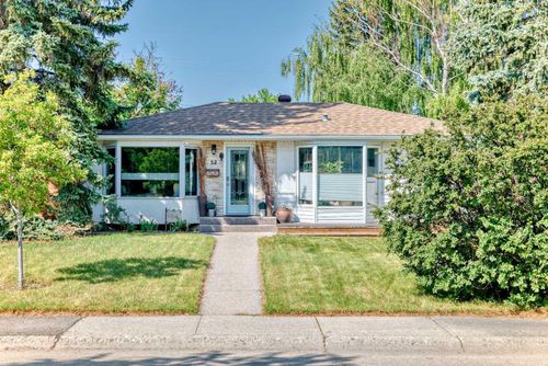 52 Windermere Rd Sw, Calgary, AB, T3C3K5 | Card Image