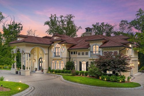 6 Burning Hollow Rd, Saddle River, NJ, 07458-2925 | Card Image