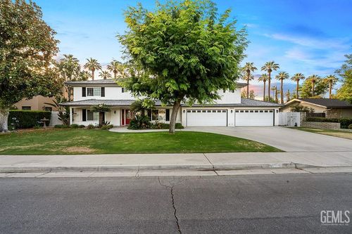 300 Vista Verde Way, Bakersfield, CA, 93309 | Card Image