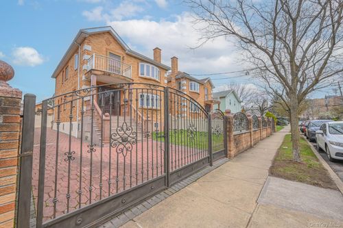168 81st Ave, Jamaica, NY, 11432-1319 | Card Image