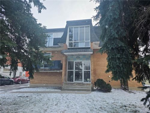 347 Waterloo St, New Hamburg, ON, N3A1S7 | Card Image