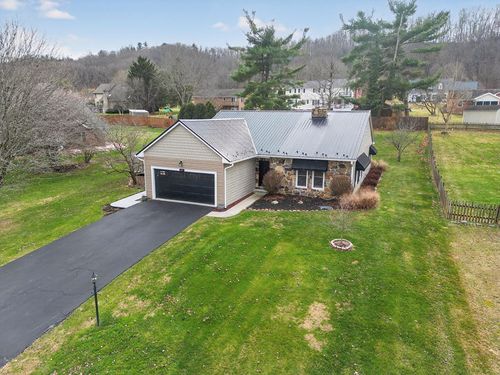 180 Bogey Dr, Abingdon, VA, 24211-3606 | Card Image