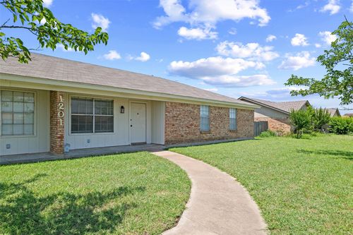 1201 N Nolan River Rd, Cleburne, TX, 76033-7868 | Card Image