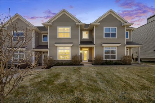 4695 Herbert Hoover Hwy Se, Iowa City, IA, 52240-8069 | Card Image