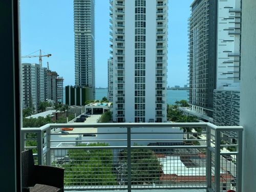 805-2200 Ne 4th Ave, Miami, FL, 33137-4914 | Card Image