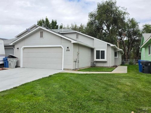 206 S Valley Dr, Nampa, ID, 83686-2979 | Card Image