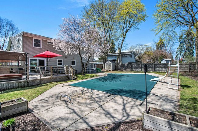 Back Exterior/Pool | Image 34
