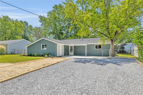 1484 Cherrywood Rd, Kent, OH, 44240-6666 | Card Image