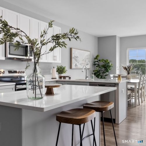 206-52 Maple St, Branford, CT, 06405-8212 | Card Image