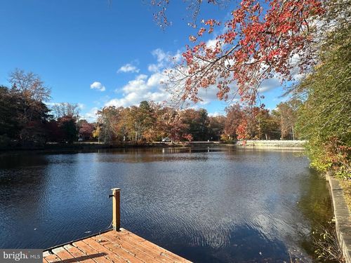 227 E Lake Blvd, MEDFORD, NJ, 08055-3437 | Card Image