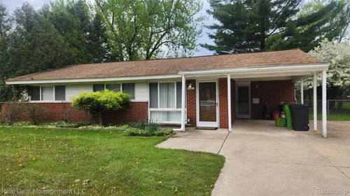 2523 Empire Dr, West Bloomfield, MI, 48324-1736 | Card Image