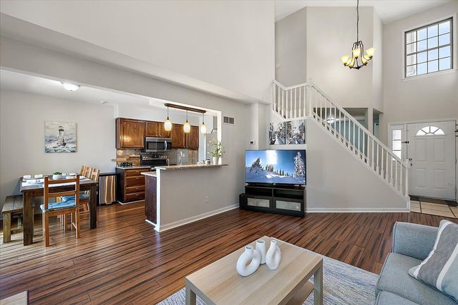 45105 Horseshoe Cir, Condo with 2 bedrooms, 3 bathrooms and null parking in Canton MI | Image 8