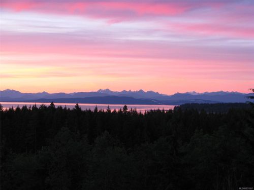 8900 Keith Wagner Way, Denman Island, BC, V0R1T0 | Card Image