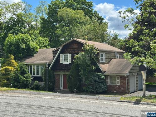 252 Wierimus Rd, Hillsdale, NJ, 07642-1133 | Card Image