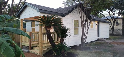 7415 El Paso St, Houston, TX, 77020-5512 | Card Image