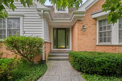 1735 Yale Ct, Lake Forest, IL, 60045-5117 | Card Image