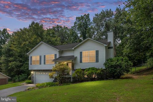 112 Springwood Dr, Fredericksburg, VA, 22401-7027 | Card Image
