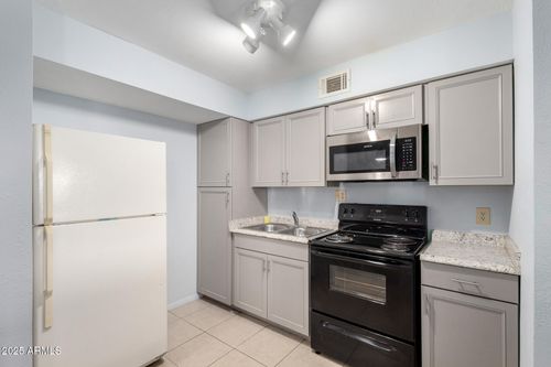 124-4410 N Longview Ave, Phoenix, AZ, 85014-4575 | Card Image