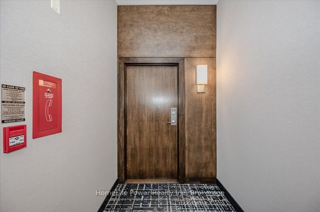 2102 - 1 Hurontario St, Condo with 2 bedrooms, 3 bathrooms and null parking in Mississauga ON | Image 7