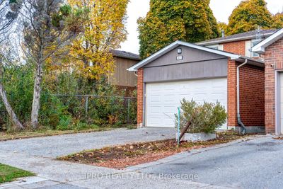 42 Lund St, House other with 3 bedrooms, 3 bathrooms and 4 parking in Richmond Hill ON | Image 2