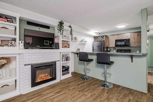 208-355 5 Ave Ne, Calgary, AB, T2E0K9 | Card Image