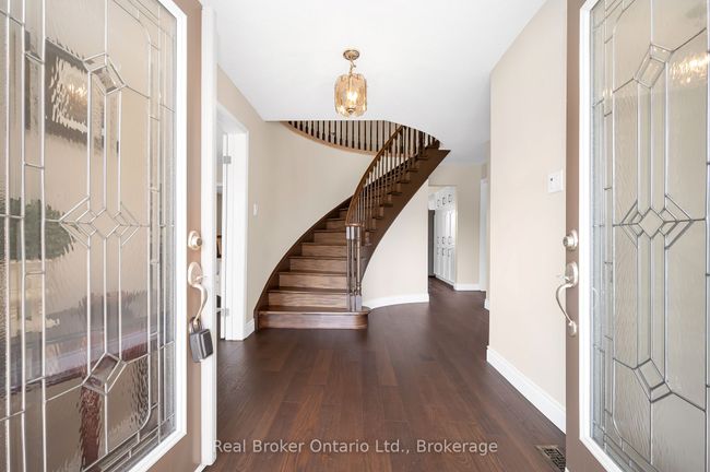 2013 Windy Oaks Dr, House other with 5 bedrooms, 4 bathrooms and 4 parking in Burlington ON | Image 4