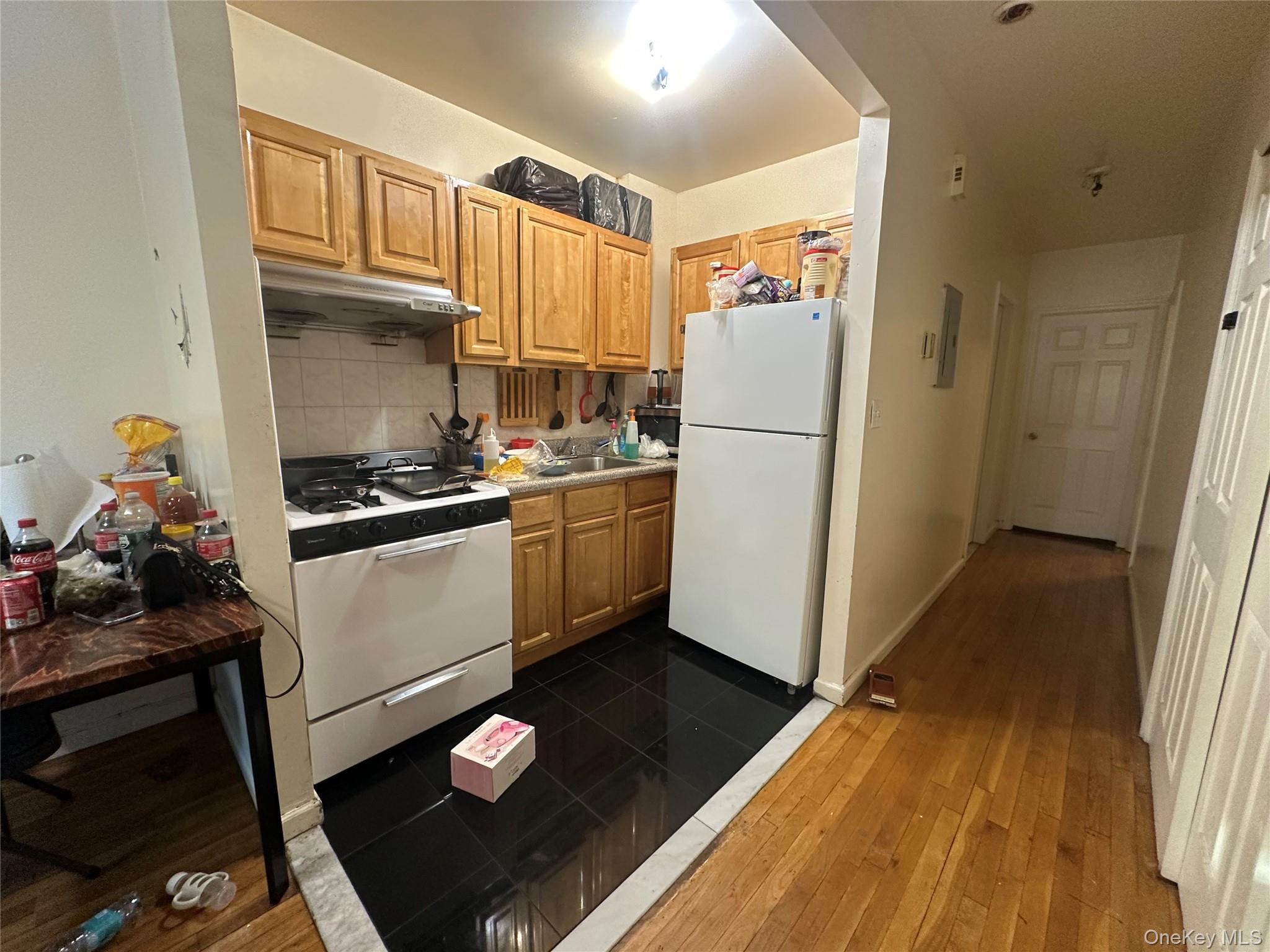 Commercial Sale in New York 4