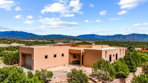 2077 Pinon Bluffs Dr, Santa Fe, NM, 87506-3400 | Card Image