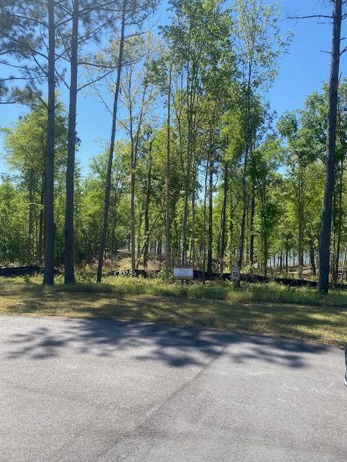 261 Chimney Rock Trl Ne, Milledgeville, GA, 31061-1112 | Card Image