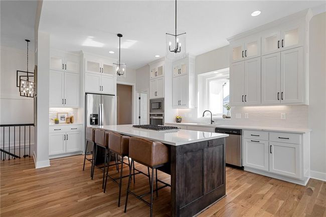 9069 Shady Bend Rd, House other with 5 bedrooms, 3 bathrooms and null parking in Lenexa KS | Image 12