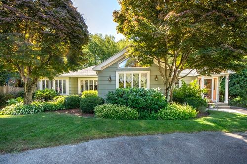 9 Dennis Cir, Randolph, MA, 02368-4114 | Card Image