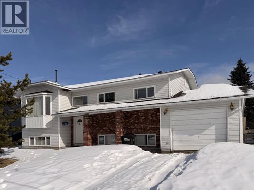 5 Munro Cres, Mackenzie, BC, V0J2C0 | Card Image