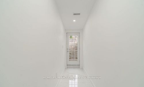 35 Swansea Meadows Dr, Brampton, ON, L7A2C5 | Card Image