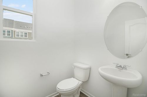 43071 Atwood Ave, Novi, MI, 48375-4511 | Card Image