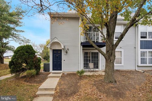 702 Society Pl, NEWTOWN, PA, 18940-3242 | Card Image