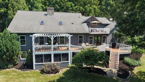 72 Pinehurst Dr, Granville, OH, 43023-9339 | Card Image