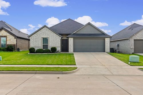 8915 Cheyenne Dr, Greenville, TX, 75402-2819 | Card Image