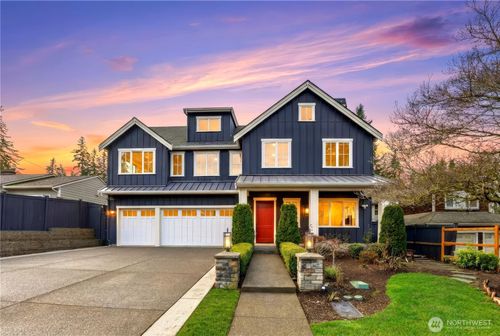 2121 109th Ave Se, Bellevue, WA, 98004-7312 | Card Image