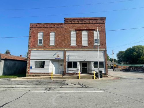 103 W Main St, Larwill, IN, 46764-9578 | Card Image