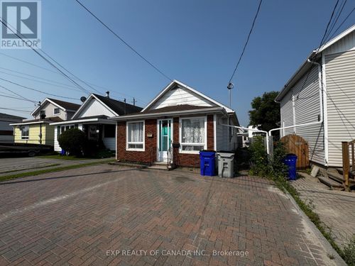 237 Maple St S, Timmins, ON, P4N1Z1 | Card Image