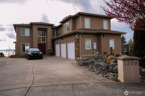 1204 S 273rd Pl, Des Moines, WA, 98198-9362 | Card Image