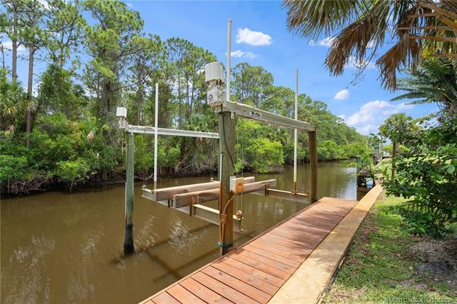 1339 Se Coral Reef St, House other with 3 bedrooms, 2 bathrooms and 2 parking in Port Saint Lucie FL | Image 8