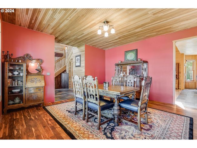 17765 Monnier Rd Ne, House other with 5 bedrooms, 4 bathrooms and 4 parking in Hubbard OR | Image 8