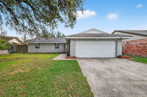 9718 Whitepost Ln, Houston, TX, 77086-2520 | Card Image