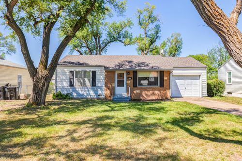 856 Vassar Dr, Salina, KS, 67401 | Card Image