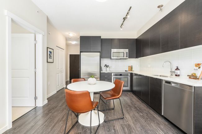 517 - 2665 Mountain Highway, Condo with 1 bedrooms, 1 bathrooms and 1 parking in North Vancouver BC | Image 9