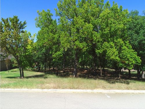 2101 Clear Creek Dr, Weatherford, TX, 76087-3845 | Card Image