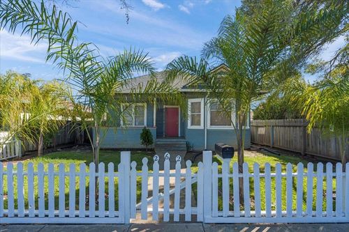 262 E 6th St, Gilroy, CA, 95020-6904 | Card Image