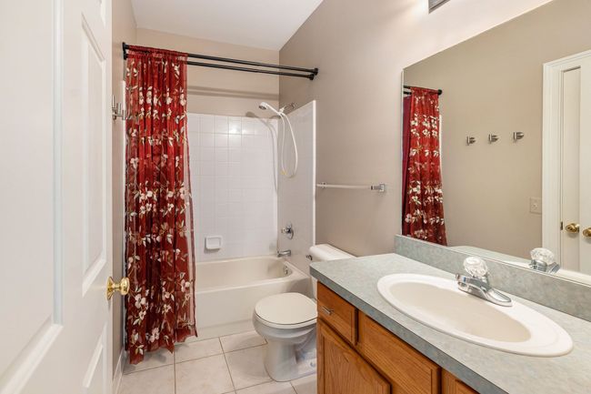 Nice Main Bath | Image 15